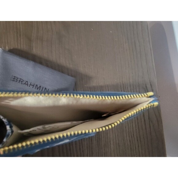 NWT Brahmin Melbourne Collection Blue Filigree Lennon ID Wallet New - Picture 5 of 6